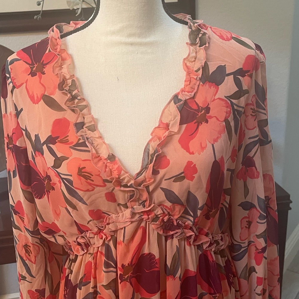 Floral Ruffled Maxi Dress. Size Large Color: Floral - Picture 8 of 8